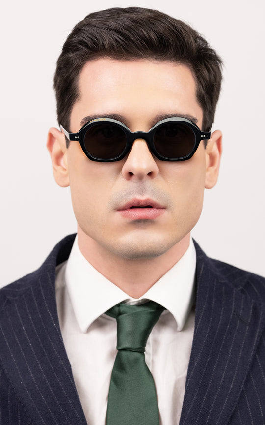 De Gooyer Windmill / Black + Dark Black Lens