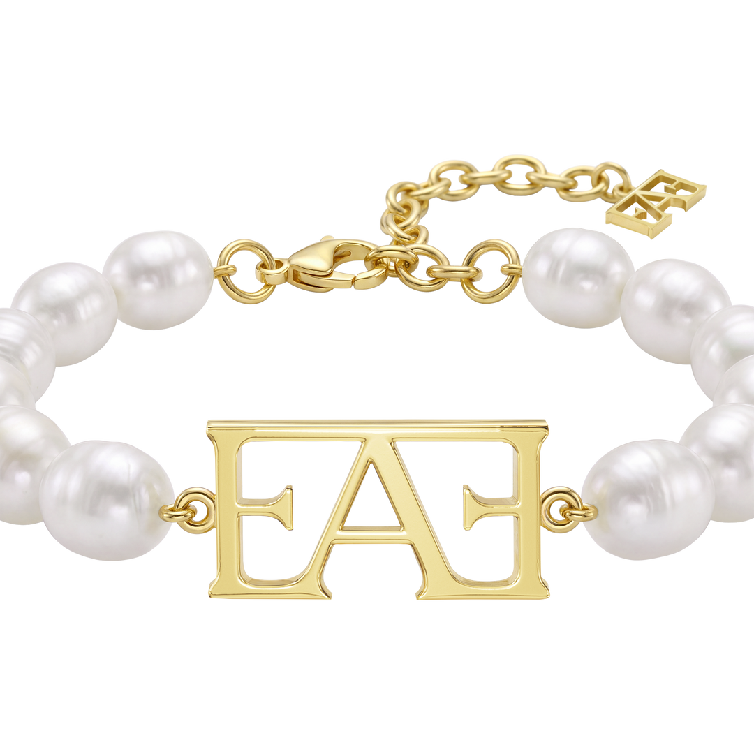 Statement Pearl Bracelet.