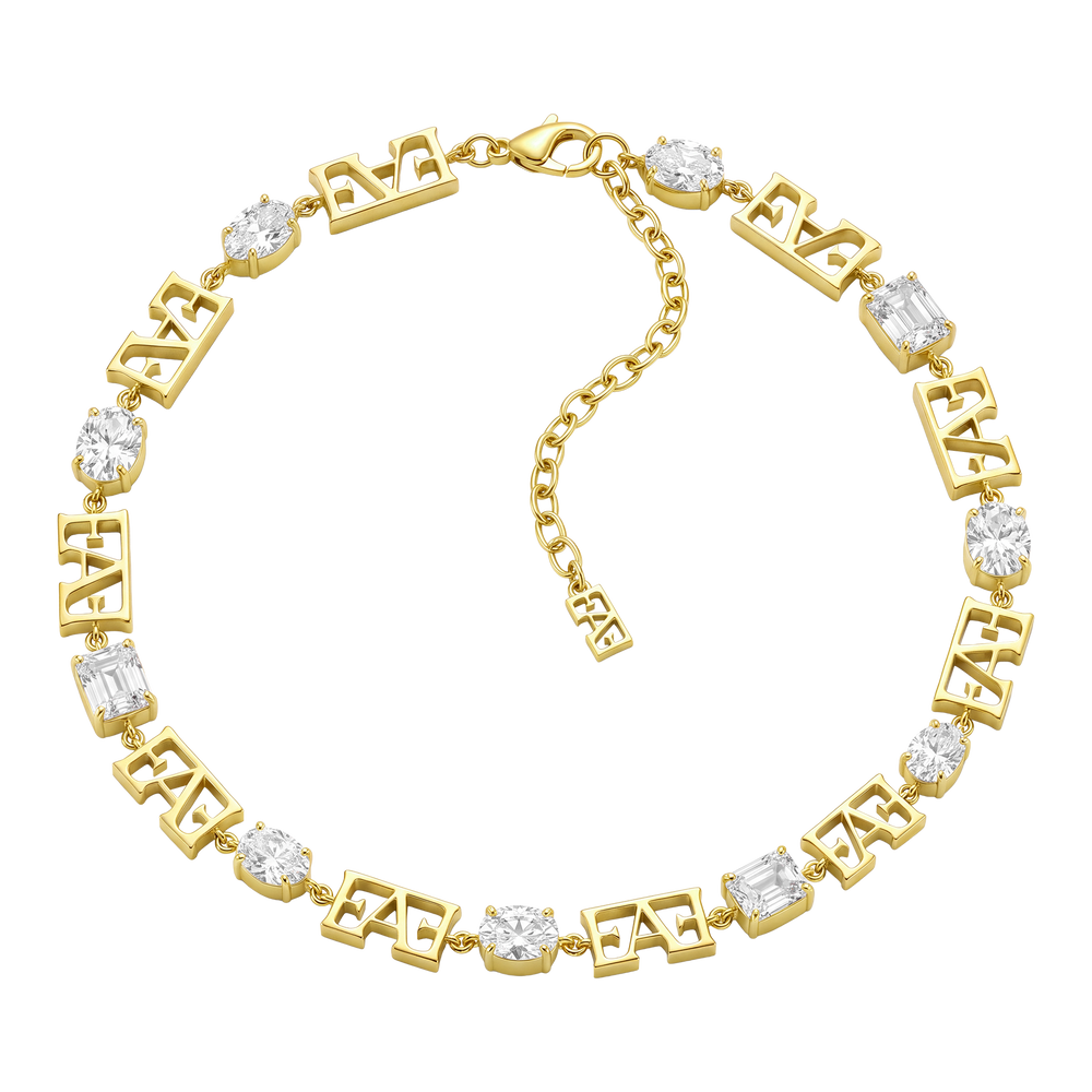Trinity Necklace / White Color.