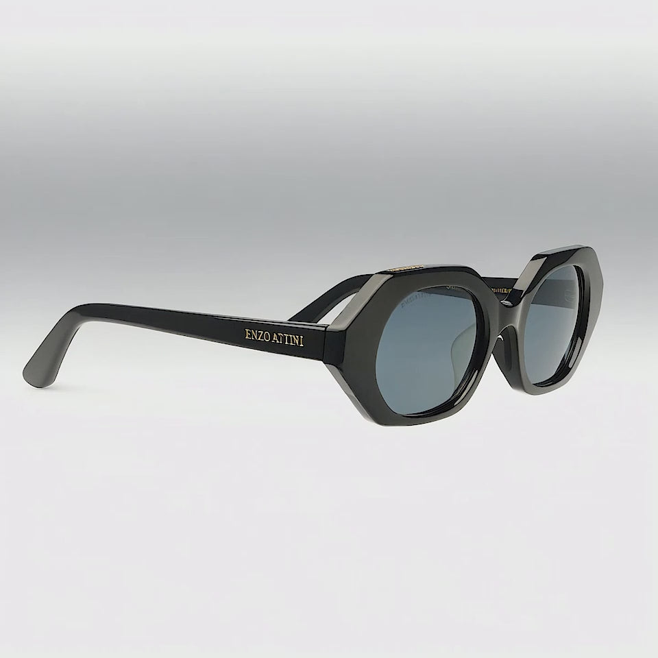 Santorini / Black + Dark Black Lens.